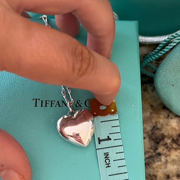 Tiffany Co Silver Puffer Heart Necklace Pendant Charm - Picture 7 of 7